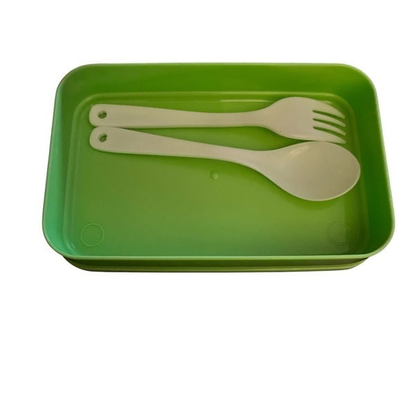 SUNNYLIFE  BENTO BOX SAFARI THEME KIDS 2 Compartment - Picture 8 of 10
